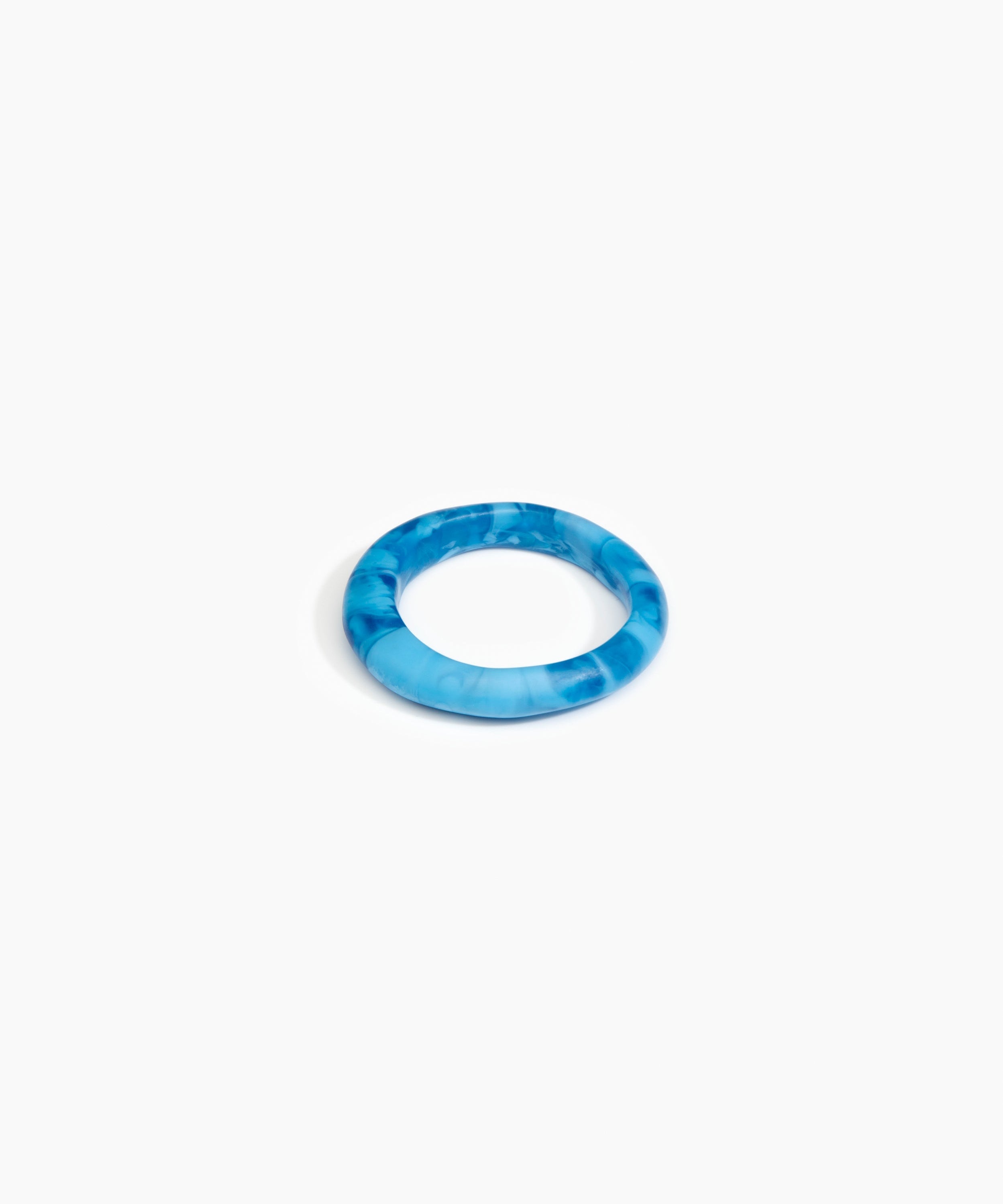Dinosaur Designs Small Organic Bangle in Sky Colour resin with Regular Fit