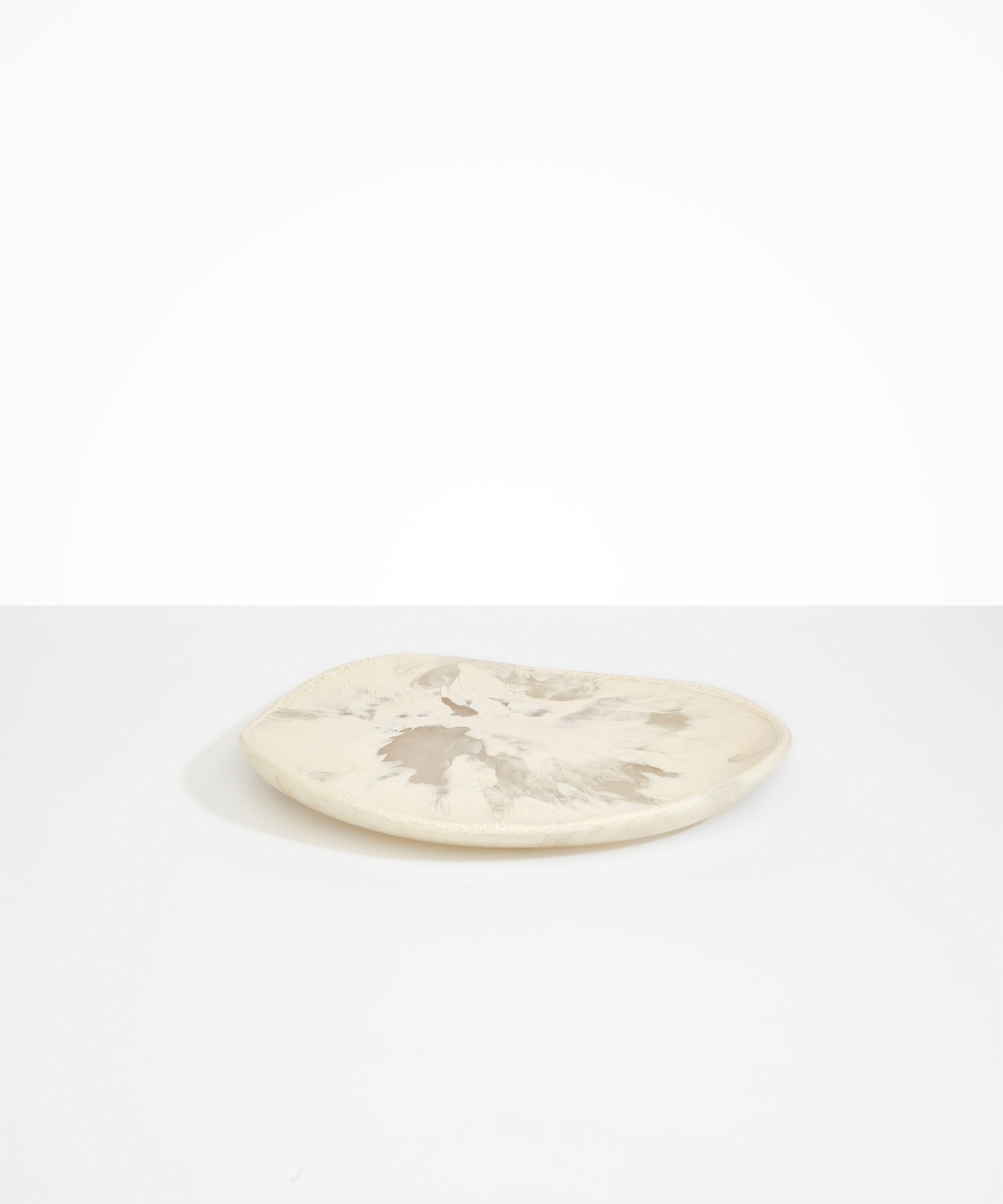 Dinosaur Designs Pebble Plate in Chalk Swirl Colour resin