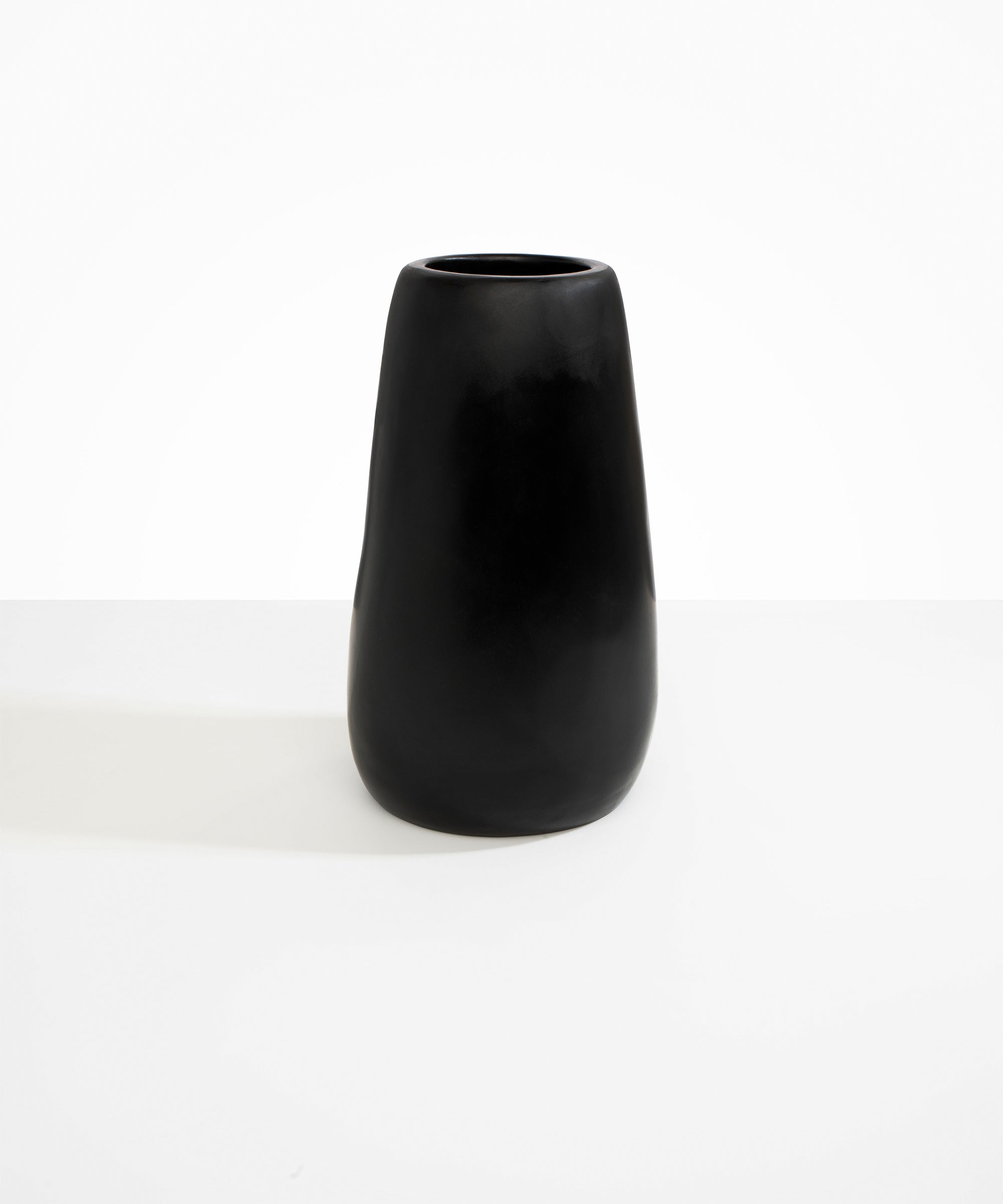 Dinosaur Designs Grand Pebble Vase in Black Colour resin