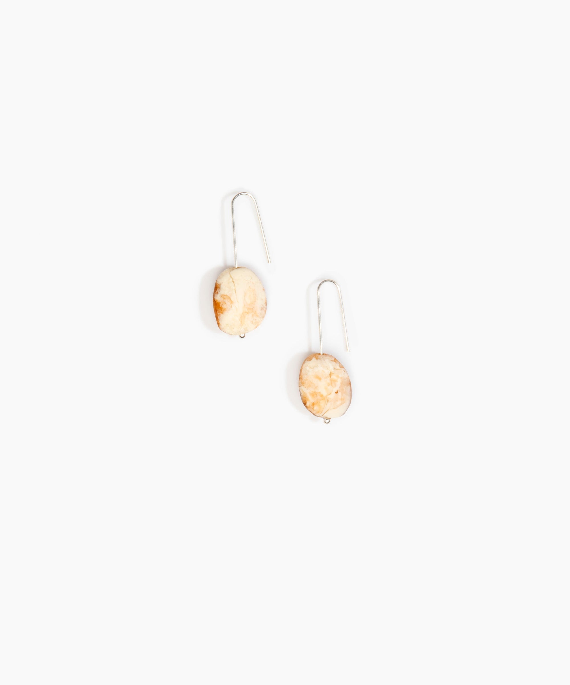Dinosaur Designs Earth Wire Earrings in Light Horn Colour resin with 925 Sterling Silver Material