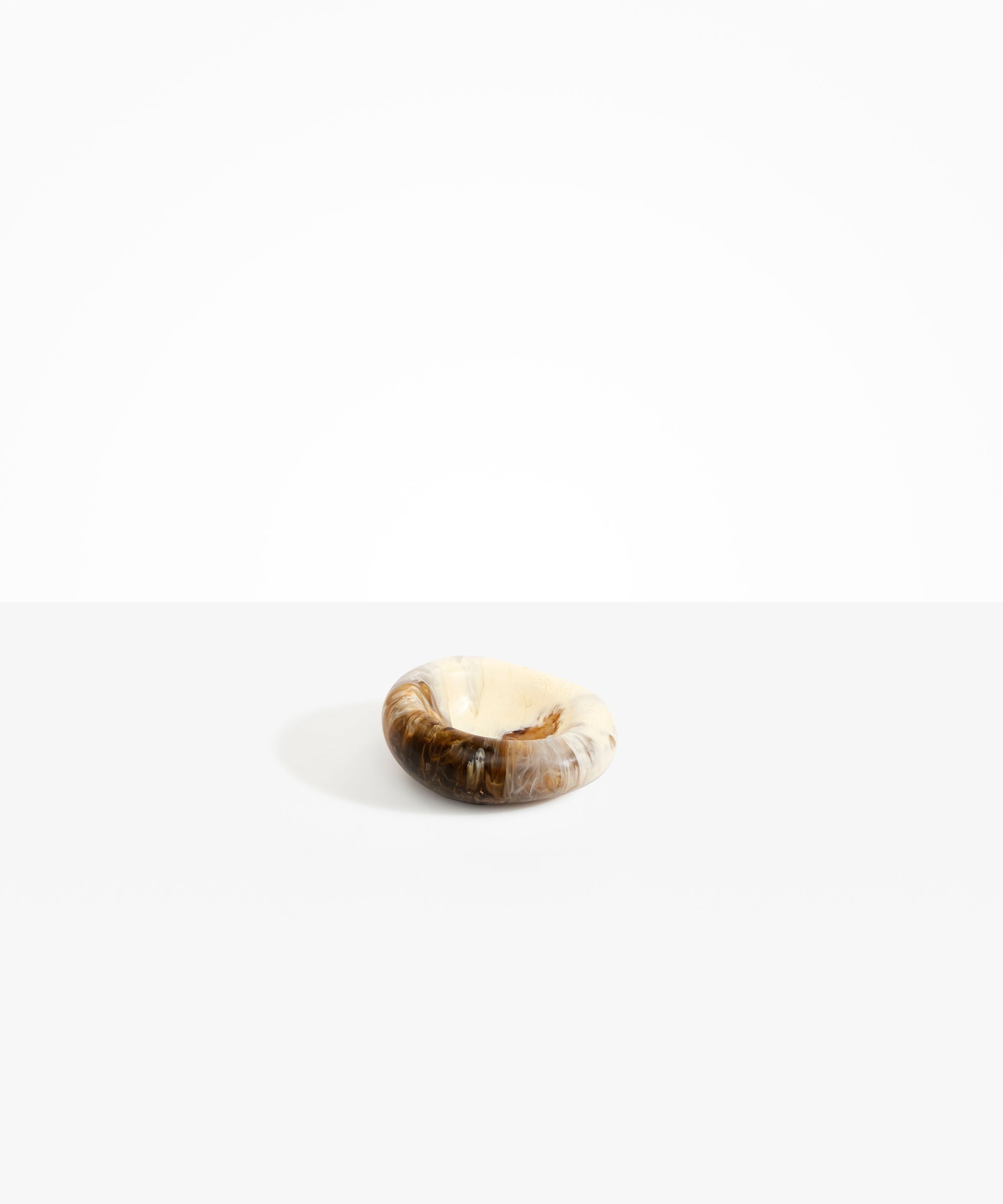 Dinosaur Designs Medium Drift Dish in Light Horn Colour resin