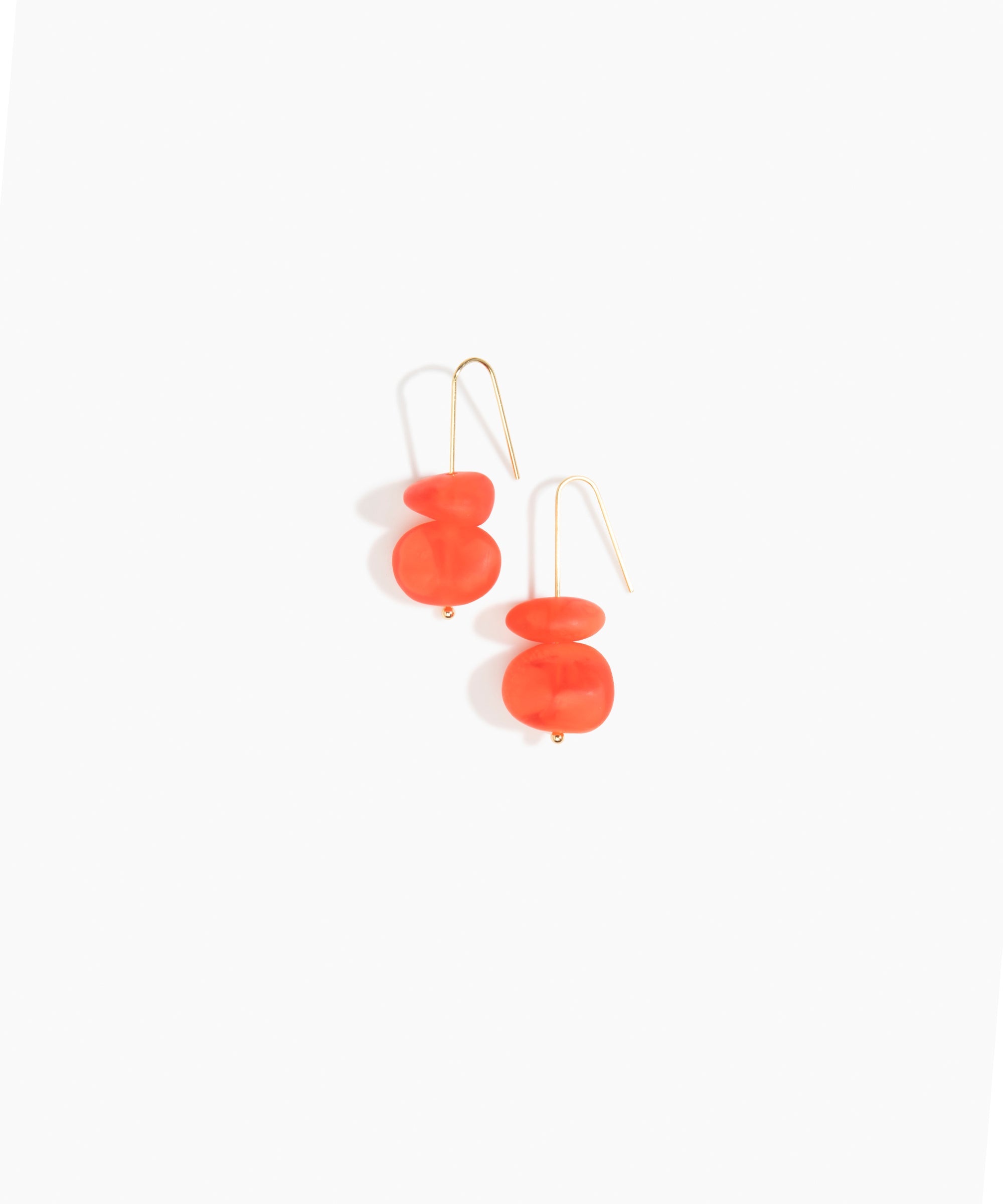 Dinosaur Designs Temple Earth Wire Earrings in Lychee Colour resin with Gold-Filled Material