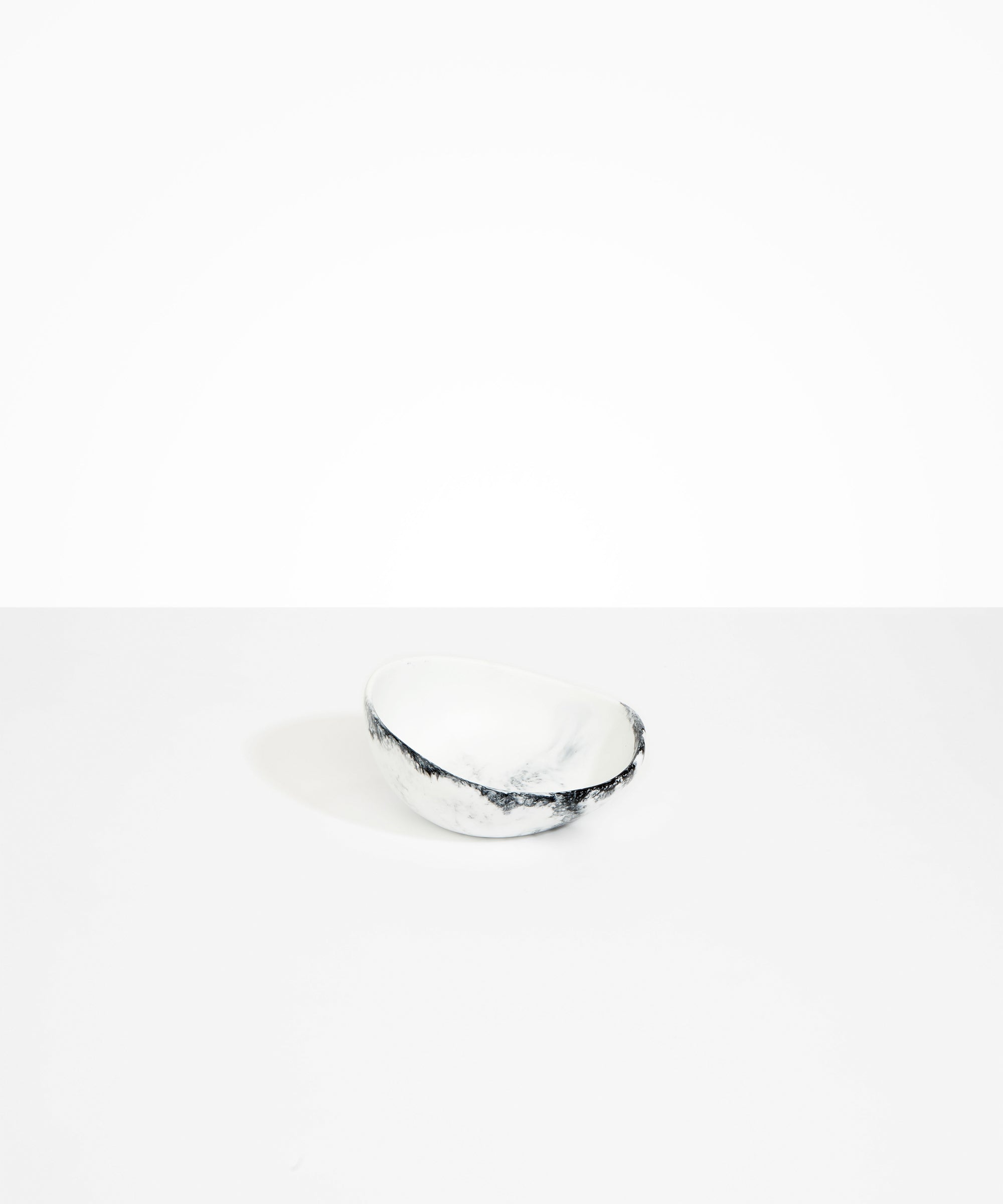 Dinosaur Designs VASPEBMED Medium Pebble Vase POLLEN.