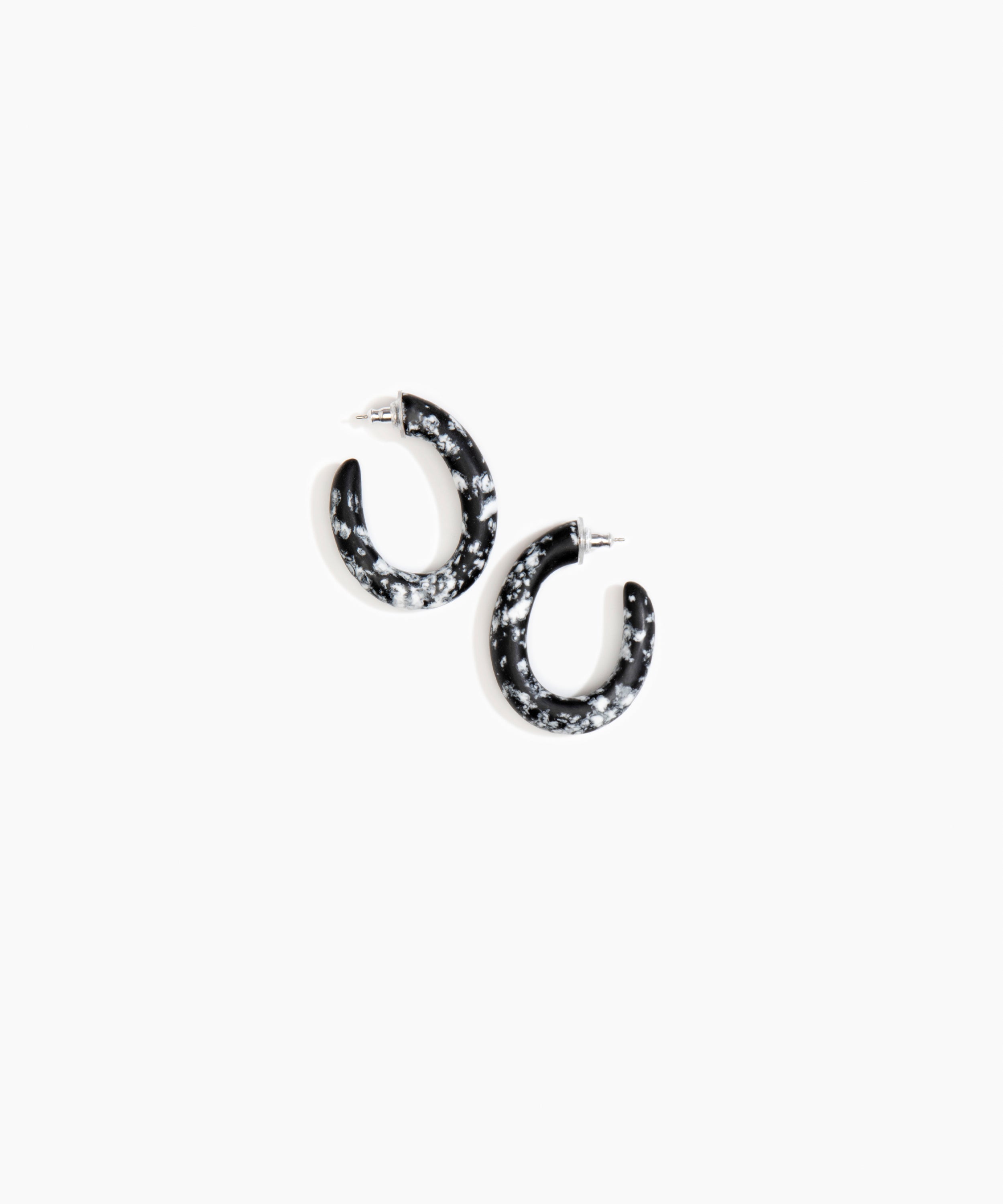 Dinosaur Designs Medium Pebble Loop Earrings Earrings in Black Marble Colour resin 