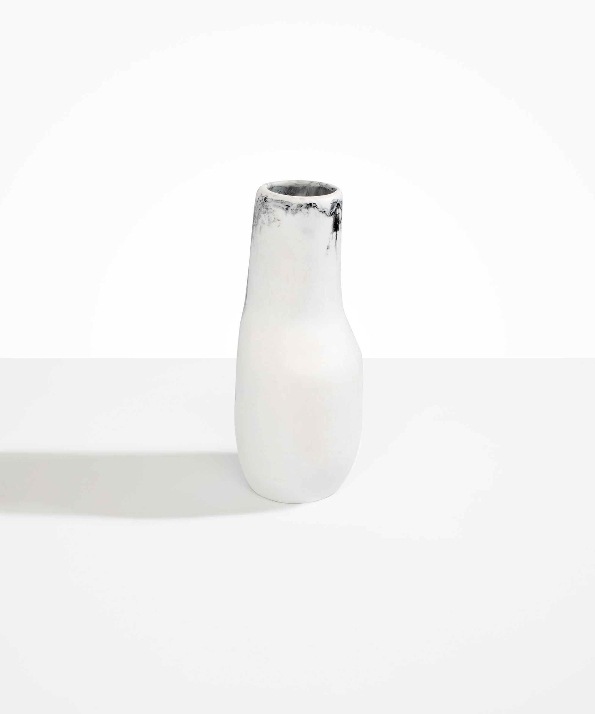 Dinosaur Designs Medium Studio Vase in White Marble Colour resin..
