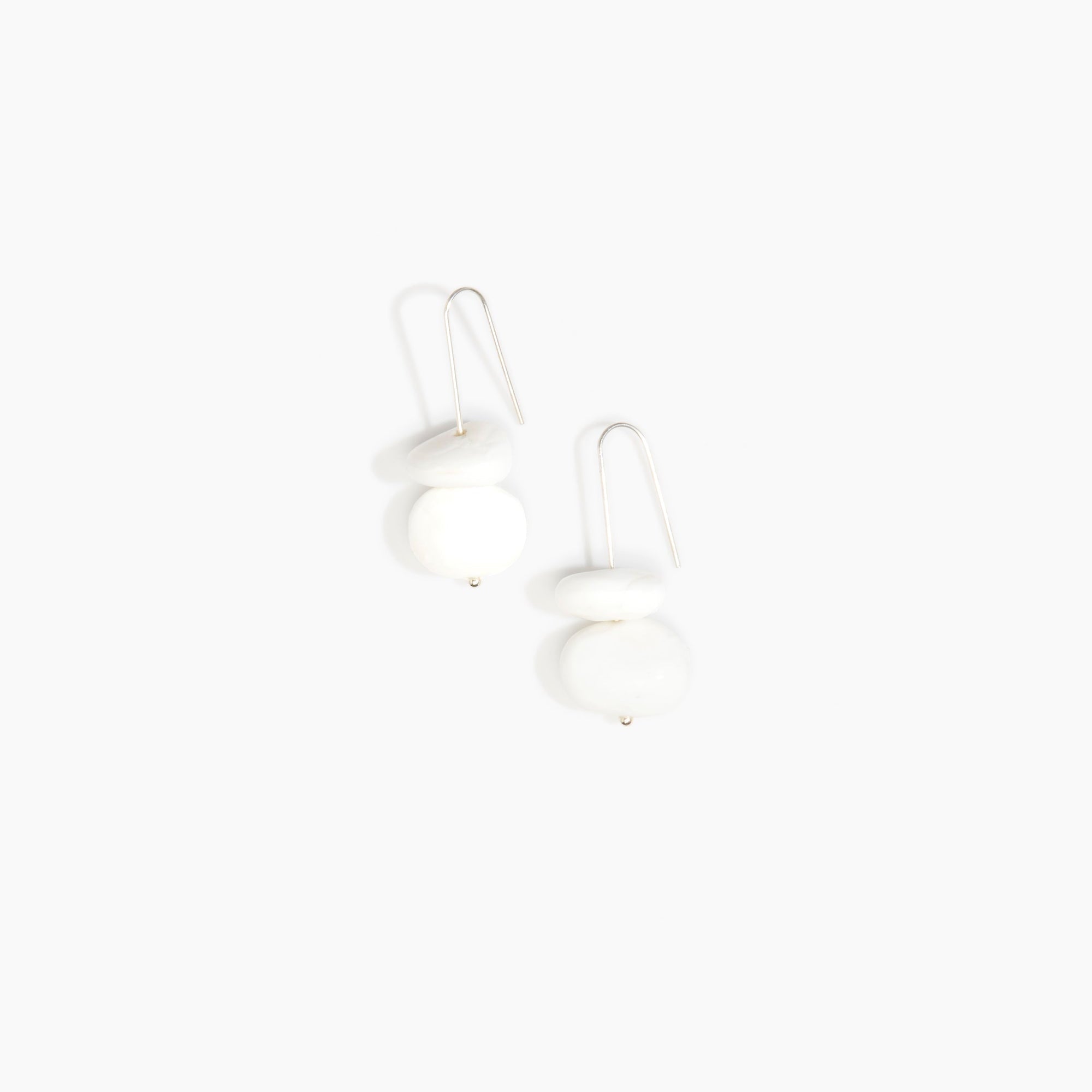 Dinosaur Designs Temple Earth Wire Earrings in Snow Swirl Colour resin with 925 Sterling Silver Material.