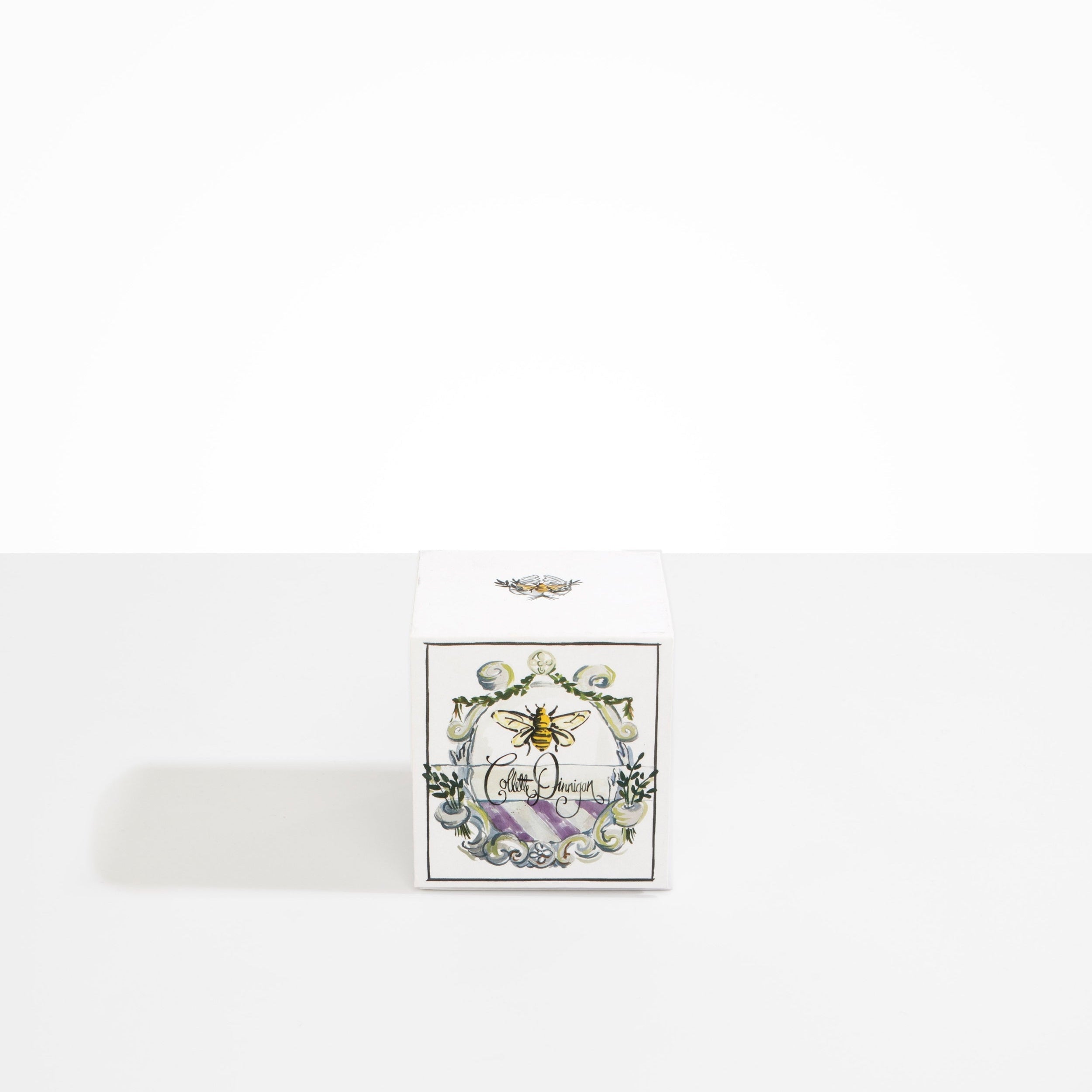 COLLETE DINNIGAN Soy Candle in Fiori Di Bosco Fragrance..