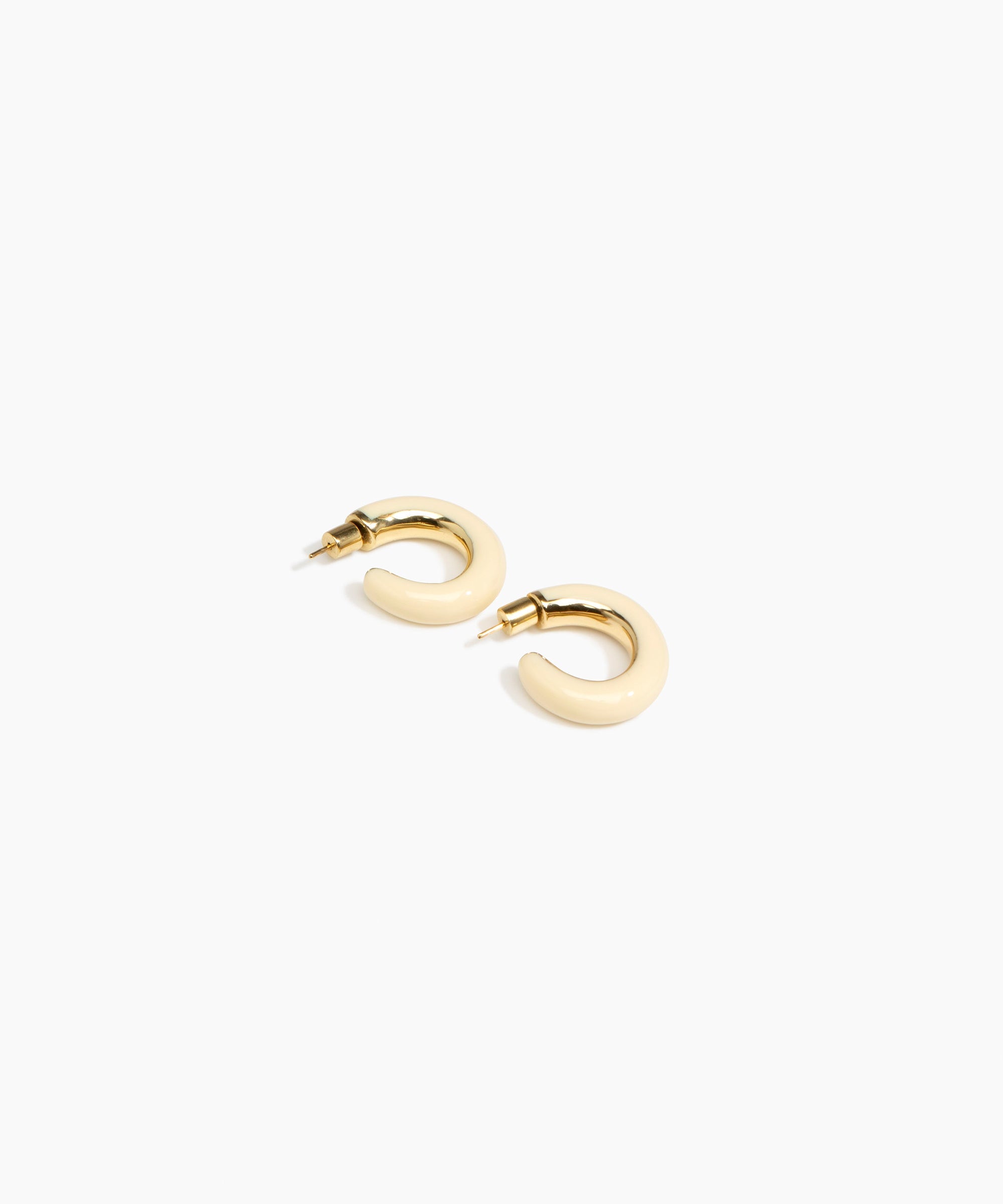 Dinosaur Designs Medium Pebble Duo Hoop Earrings in Cream — cream resin hoop earrings with polished brass inner face and stud fastening