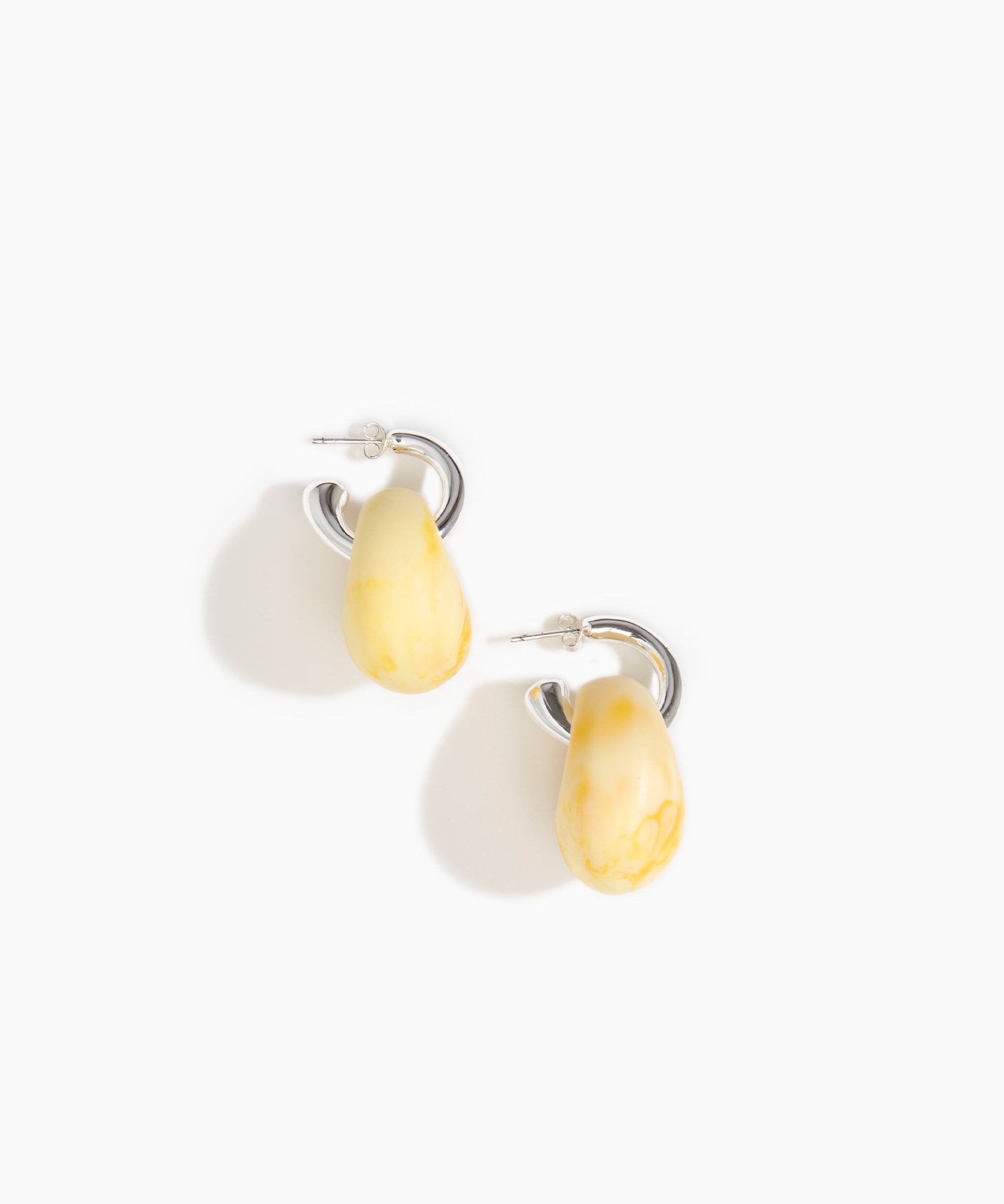 Dinosaur Designs Medium Splash Earrings in Daisy Colour resin with Silver-Plated Brass Hoop Material