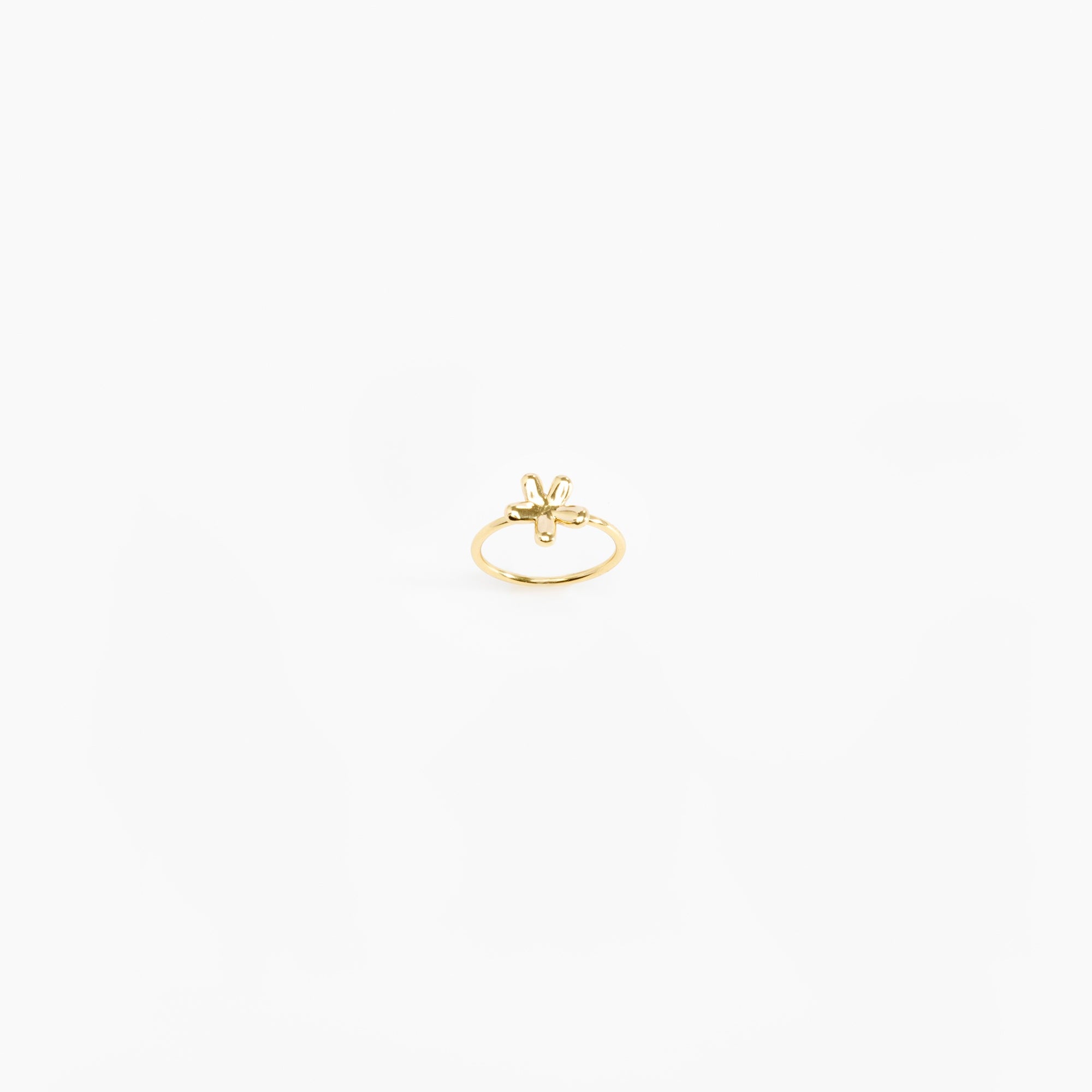 Dinosaur Designs Louise Olsen Small Daisy Ring. Brass band ring with flower-shaped charm..