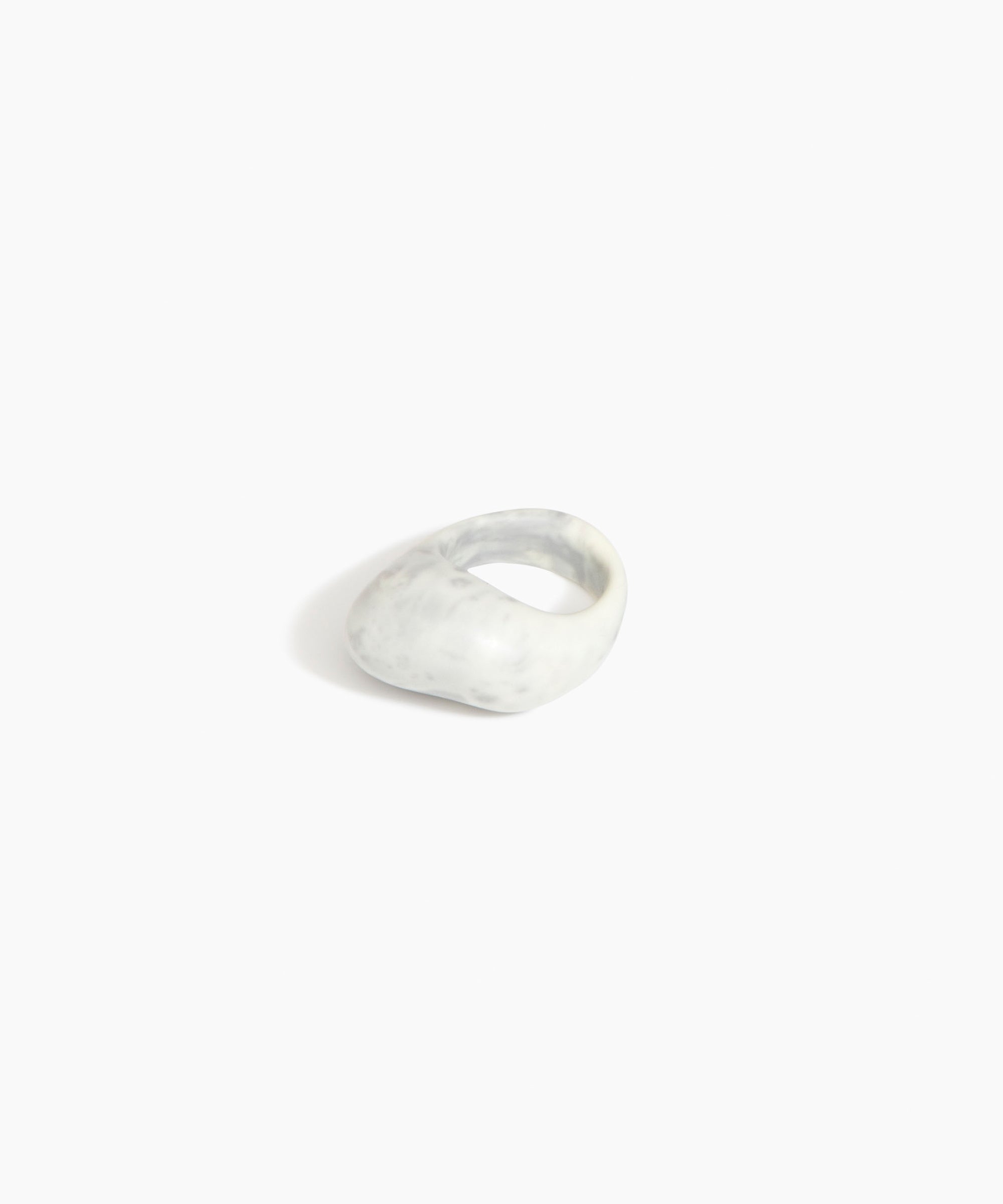 Dinosaur Designs RGPLNPEB Pebble Ring CLOUD