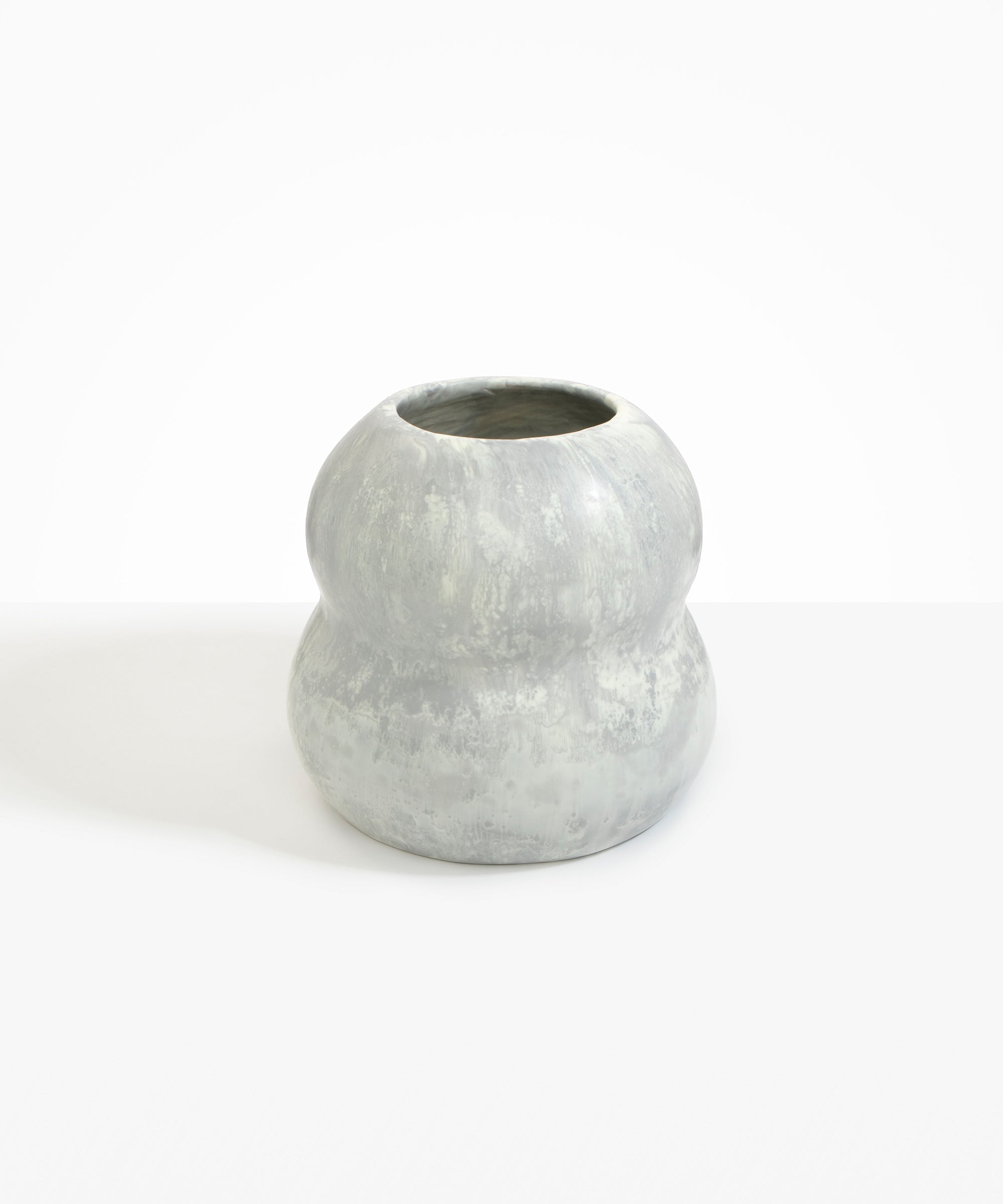 Dinosaur Designs VASBEEHLGE Large Beehive Vase CLOUD