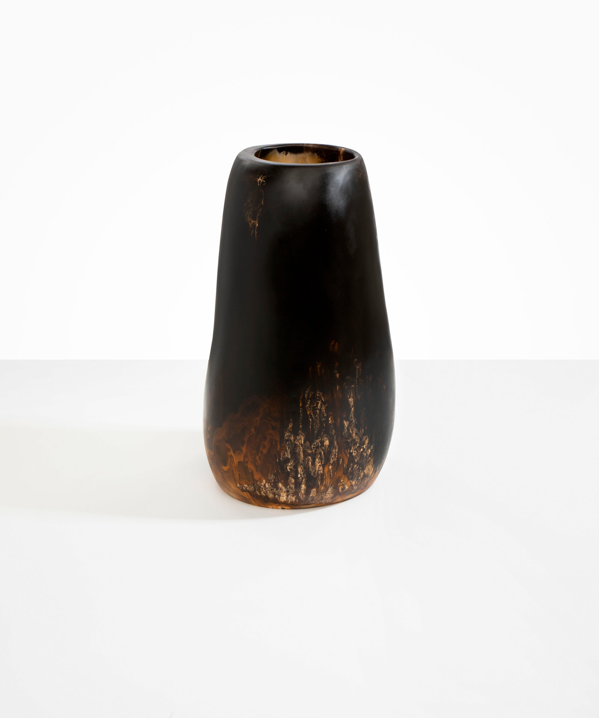 Grand Pebble Vase