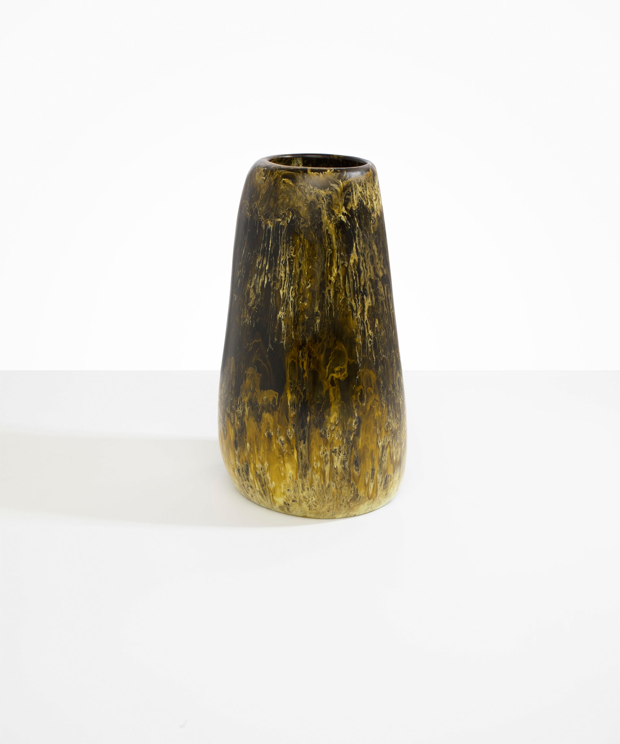 Grand Pebble Vase