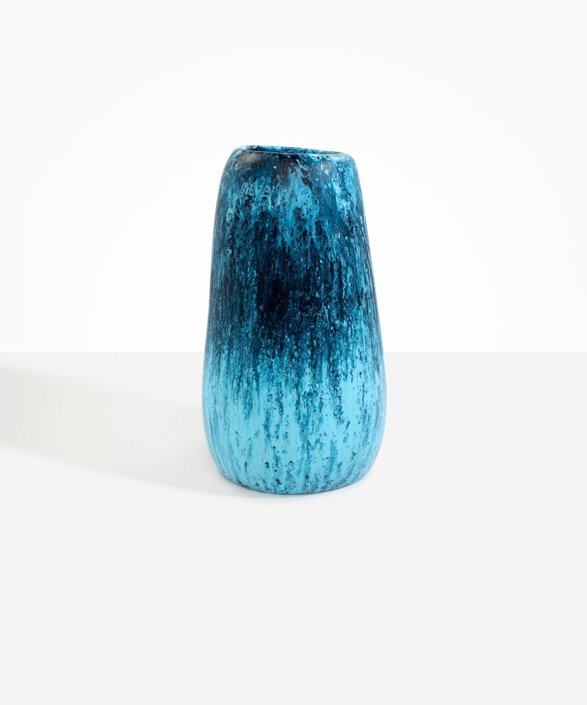 Grand Pebble Vase