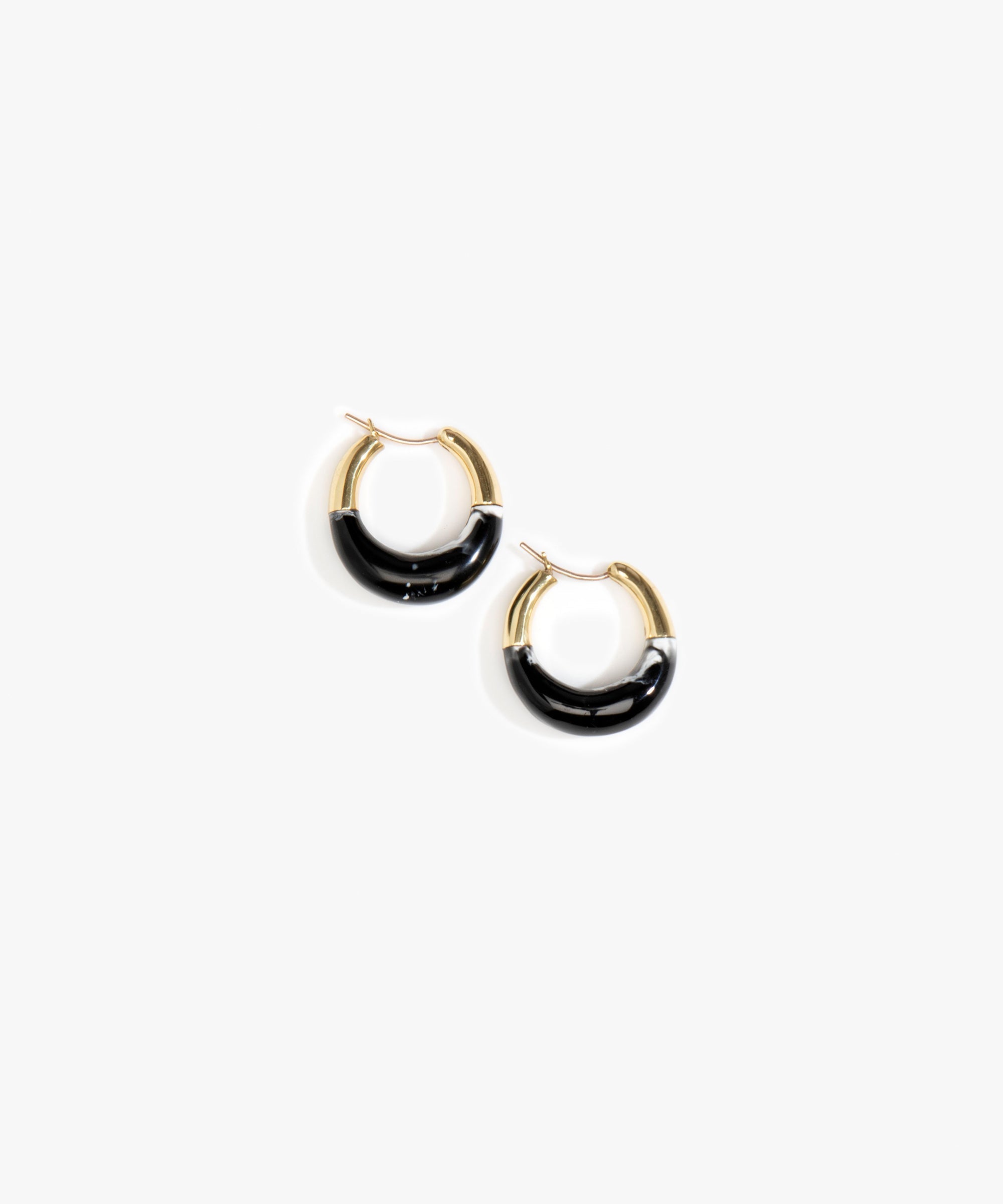 Dinosaur Designs Small Horn Hoop Earrings Earrings in Black Marble Colour resin 