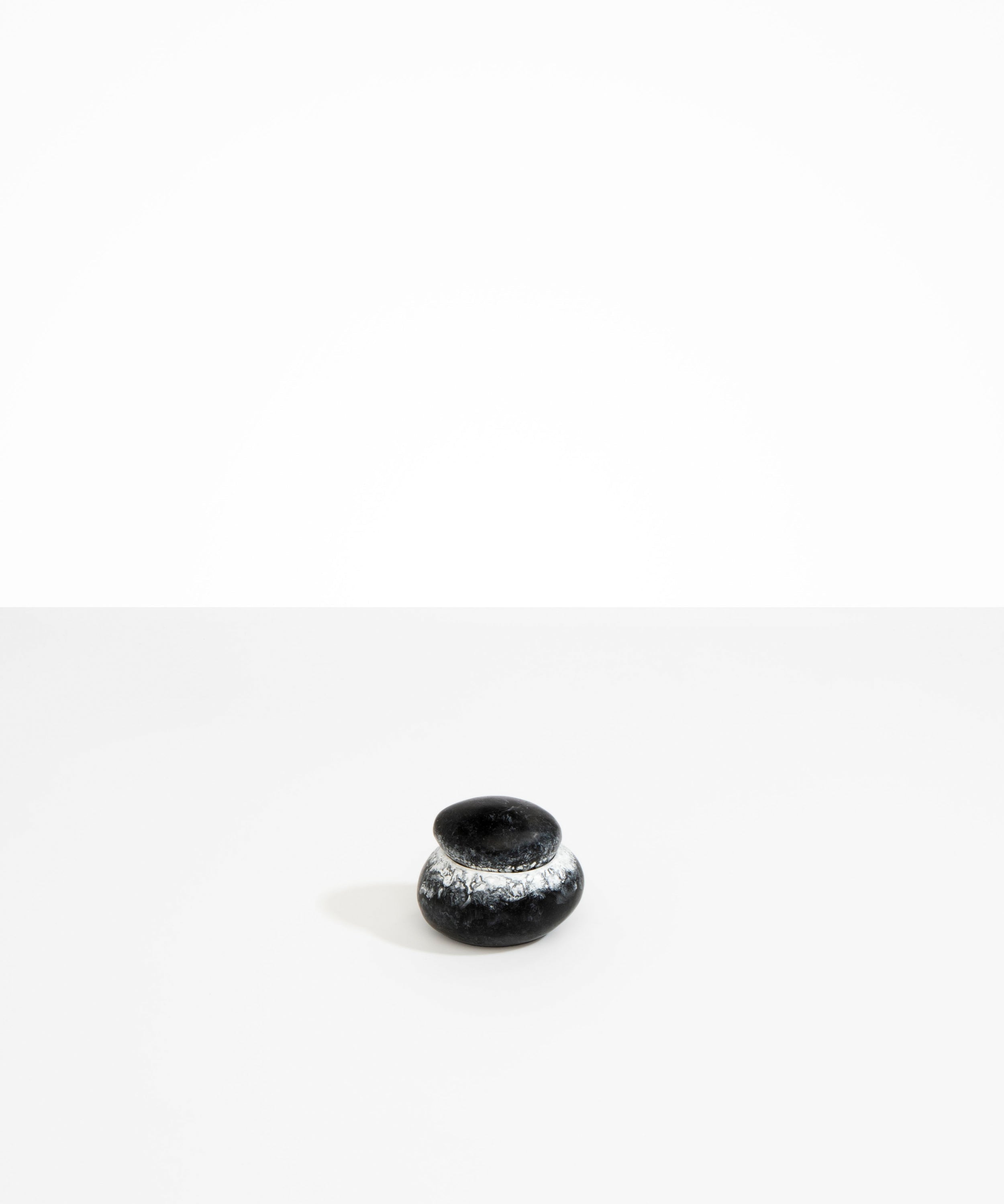 Small Pebble Jar
