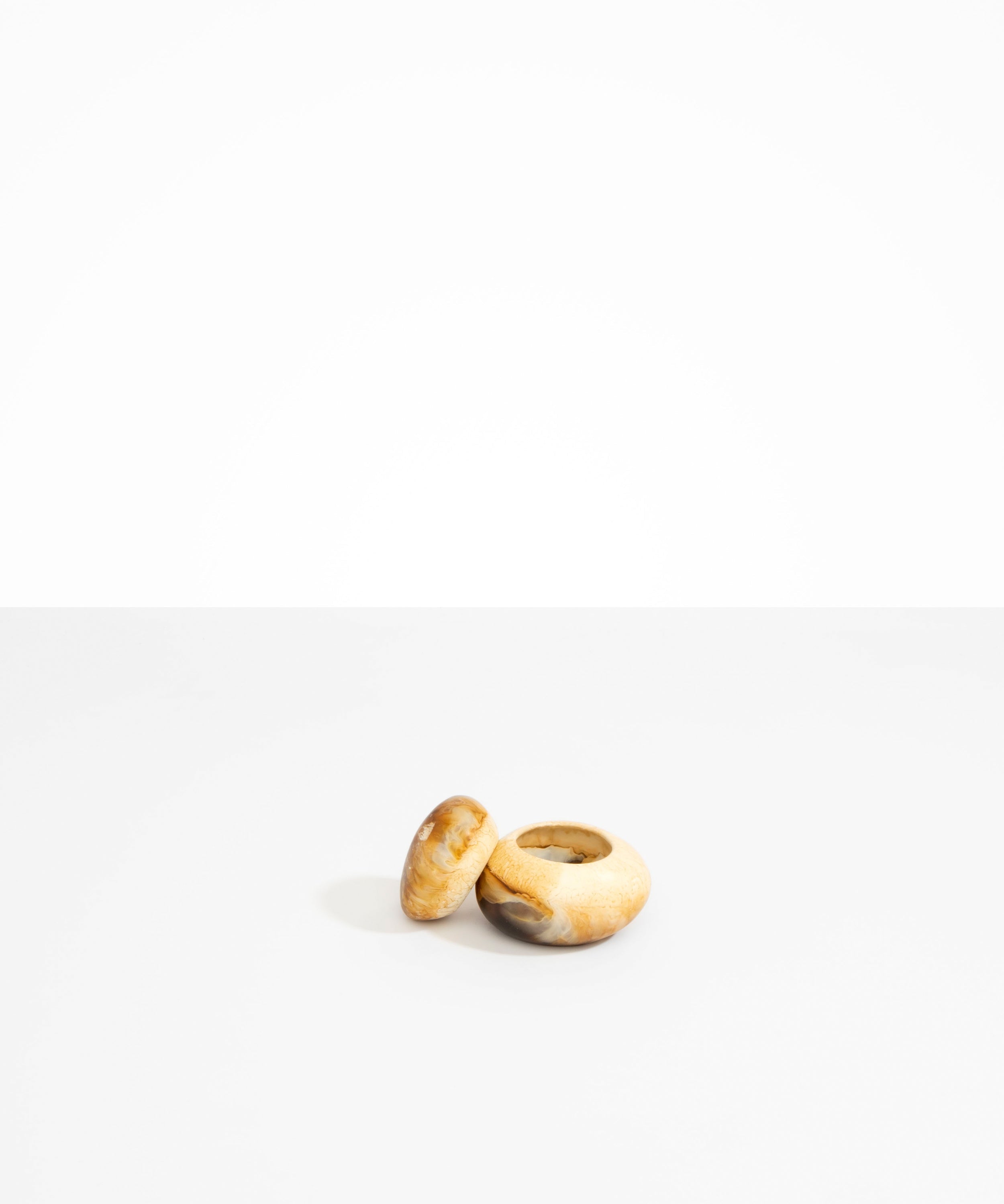 Dinosaur Designs JARPEBSML Small Pebble Jar LIGHT HORN