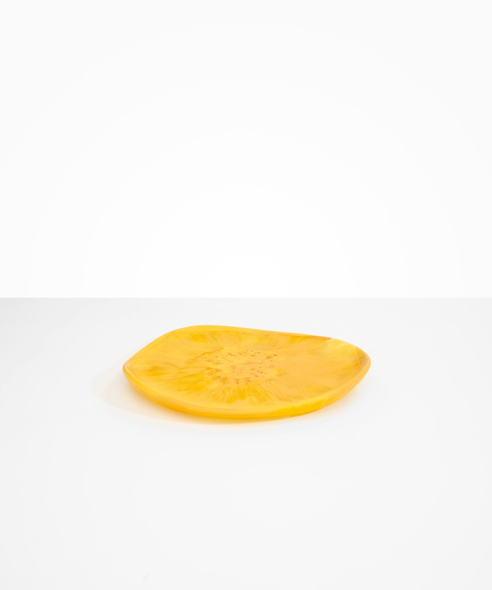 Dinosaur Designs Pebble Plate in Honeycomb Colour resin