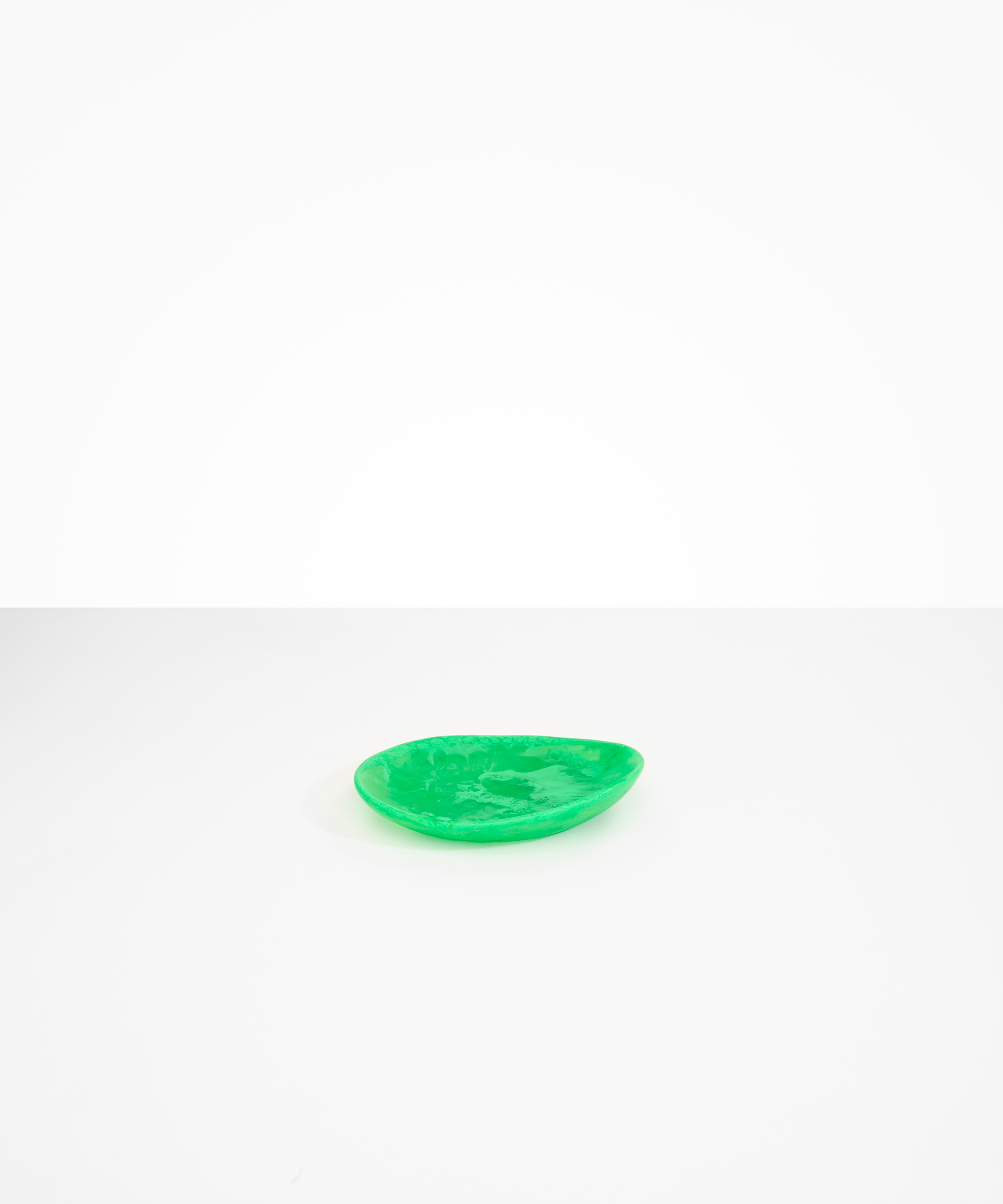 Dinosaur Designs Pebble Side Plate in Leaf Colour resin.