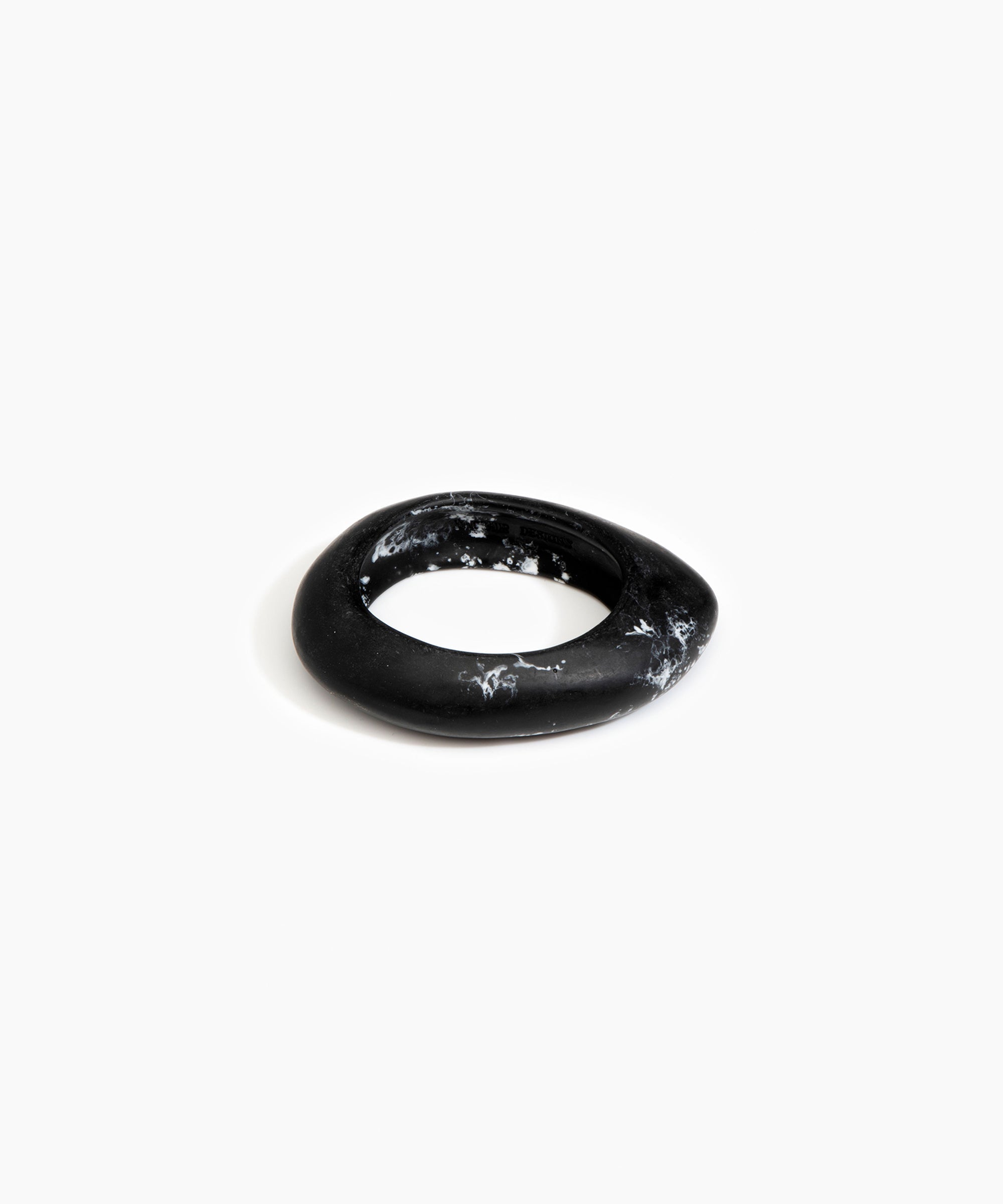 Dinosaur Designs SBRCKSML Small Rock Bangle BLACK MARBLE..