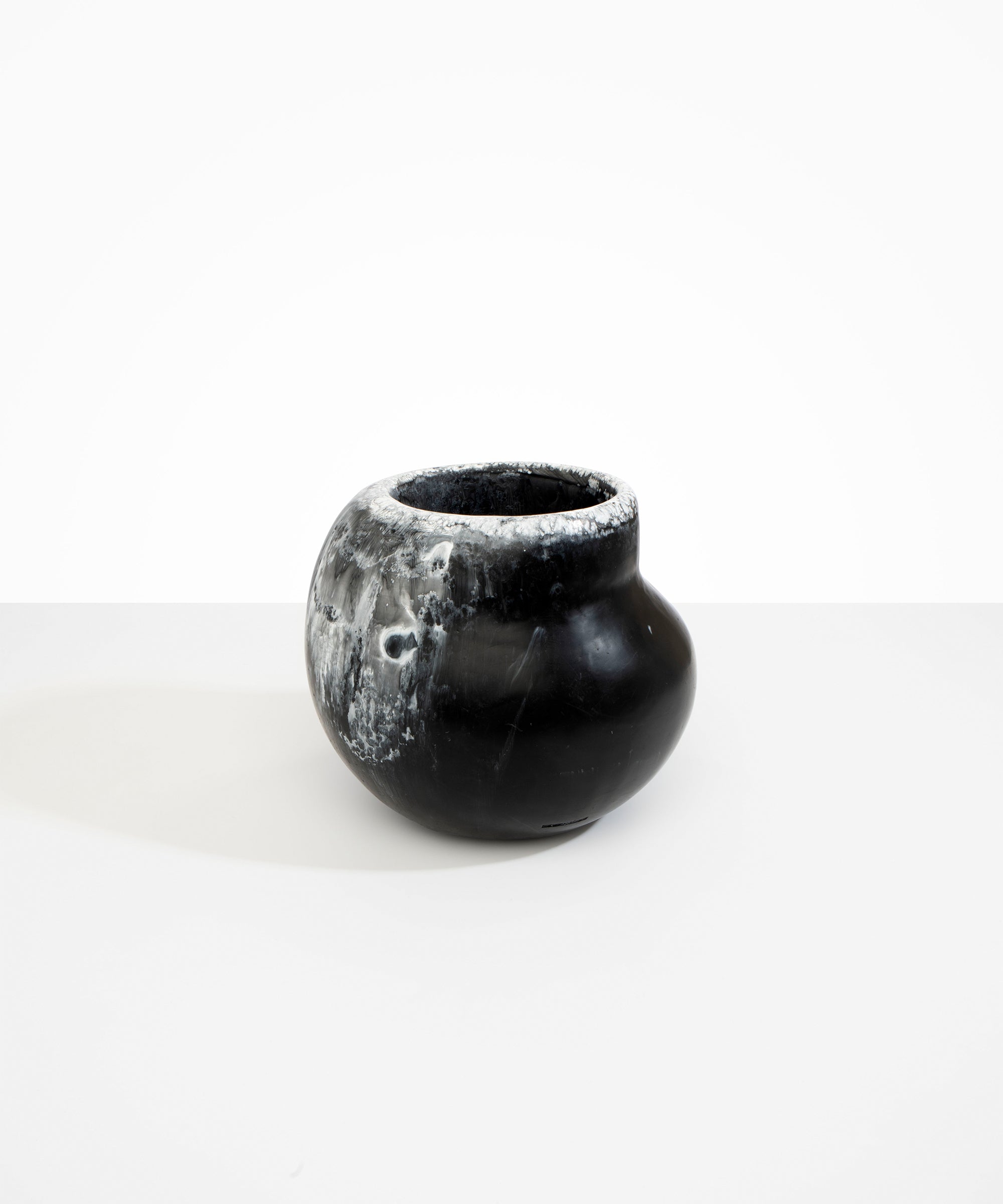 Dinosaur Designs Large Moss Vase in Black Marble Colour resin..
