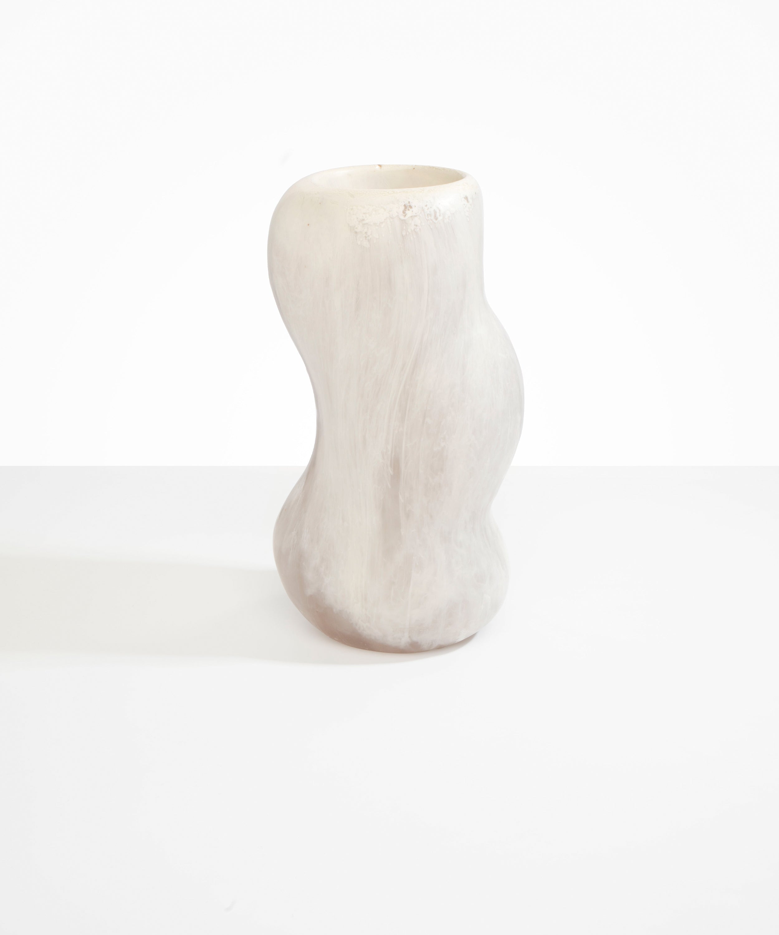 Dinosaur Designs Valley Vase in Chalk Swirl Colour resin...