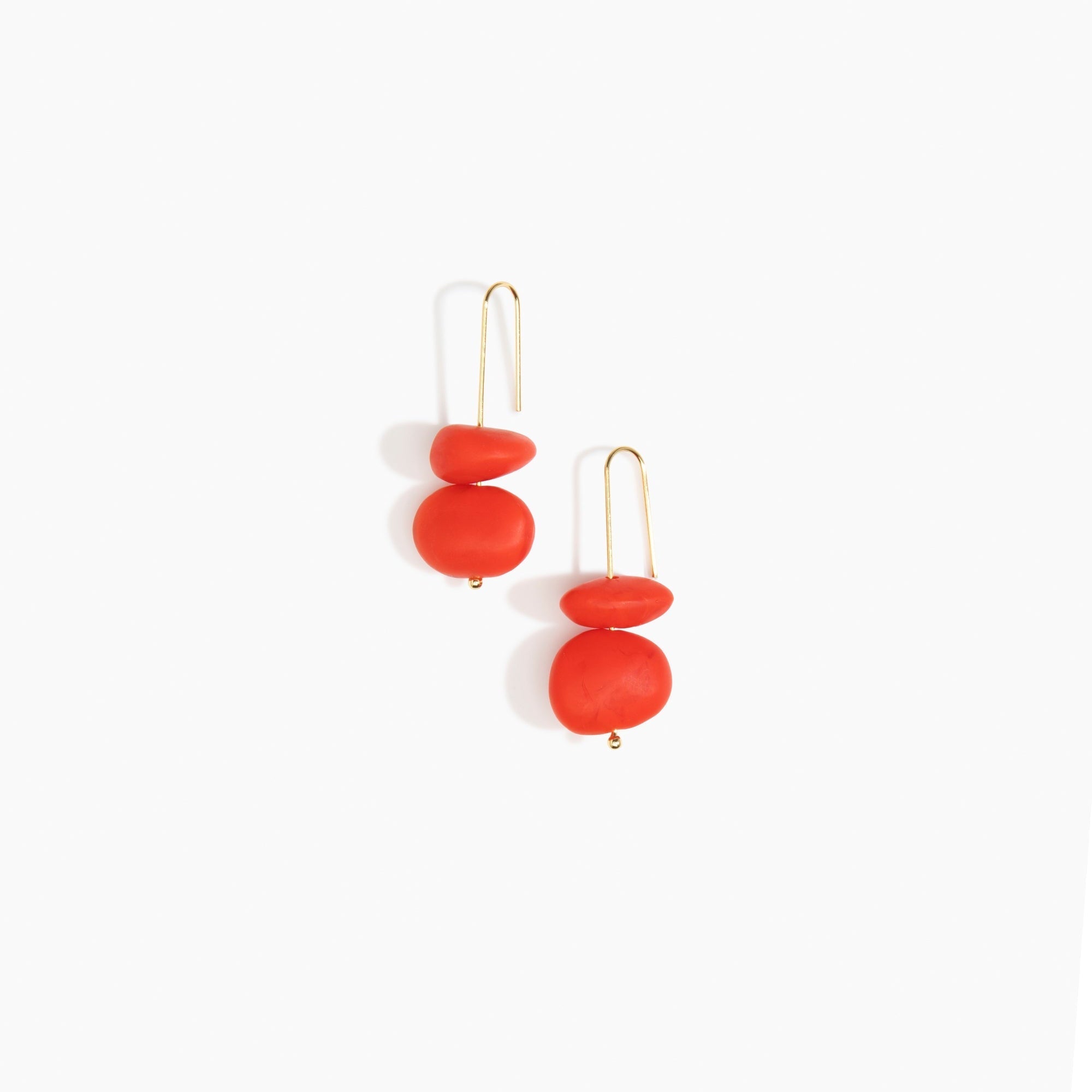 Dinosaur Designs Temple Earth Wire Earrings in Poppy Colour resin with Gold-Filled Material.