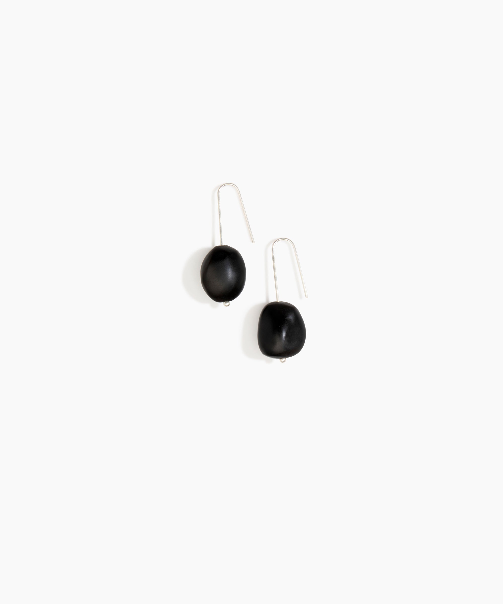 Dinosaur Designs Earth Wire Earrings in Black Colour resin with 925 Sterling Silver Material.