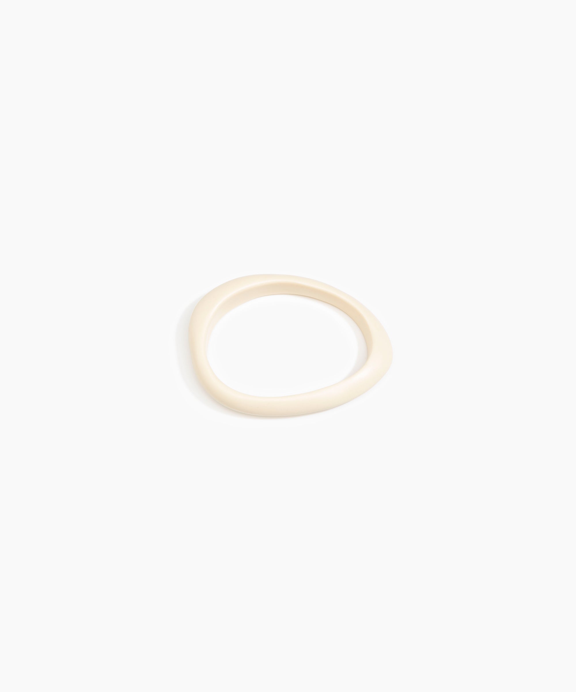 Dinosaur Designs SBRCKWBN rock wishbone bangle CREAM..