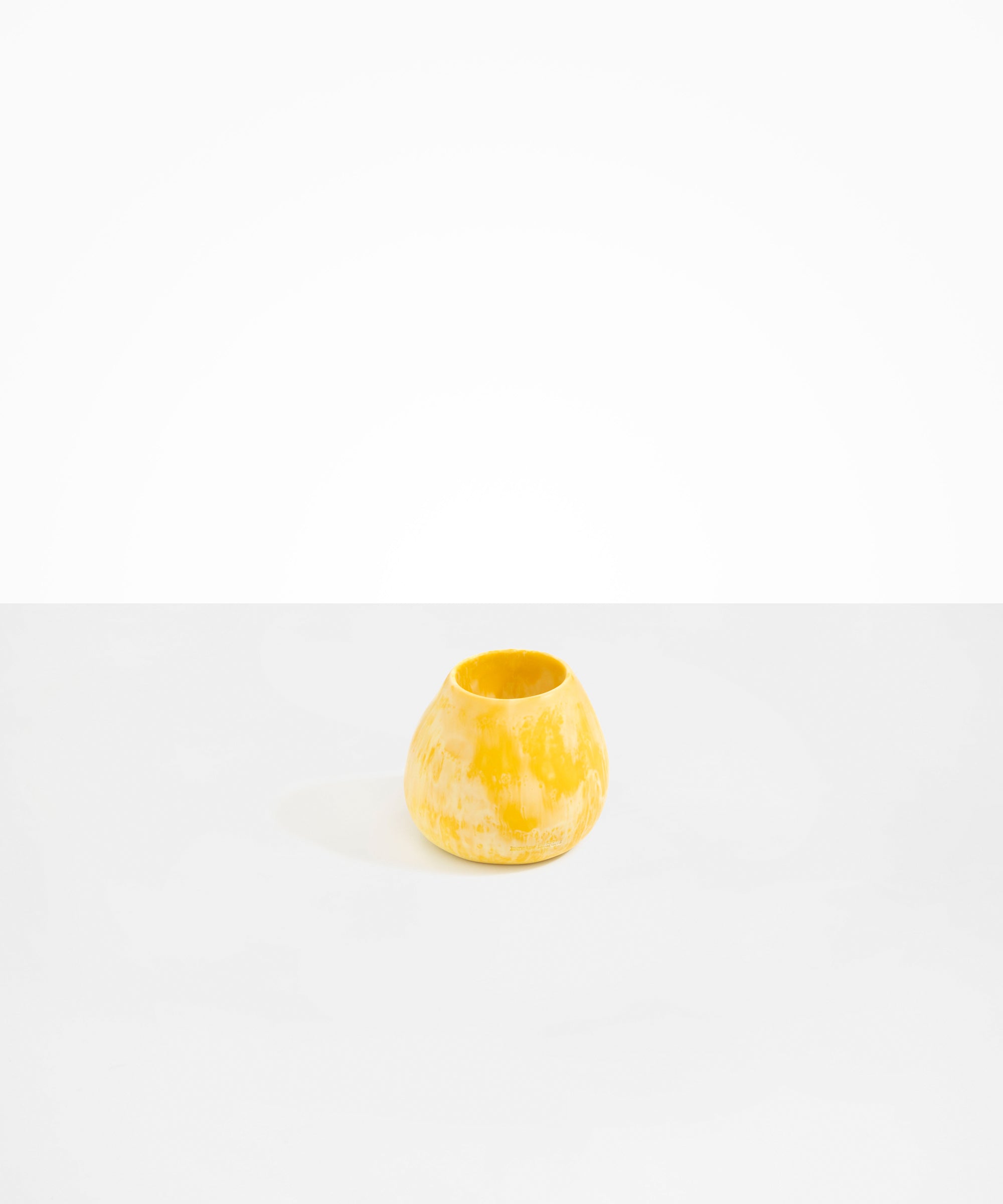 Dinosaur Designs Medium Volcanic Vase in Daisy Colour resin..