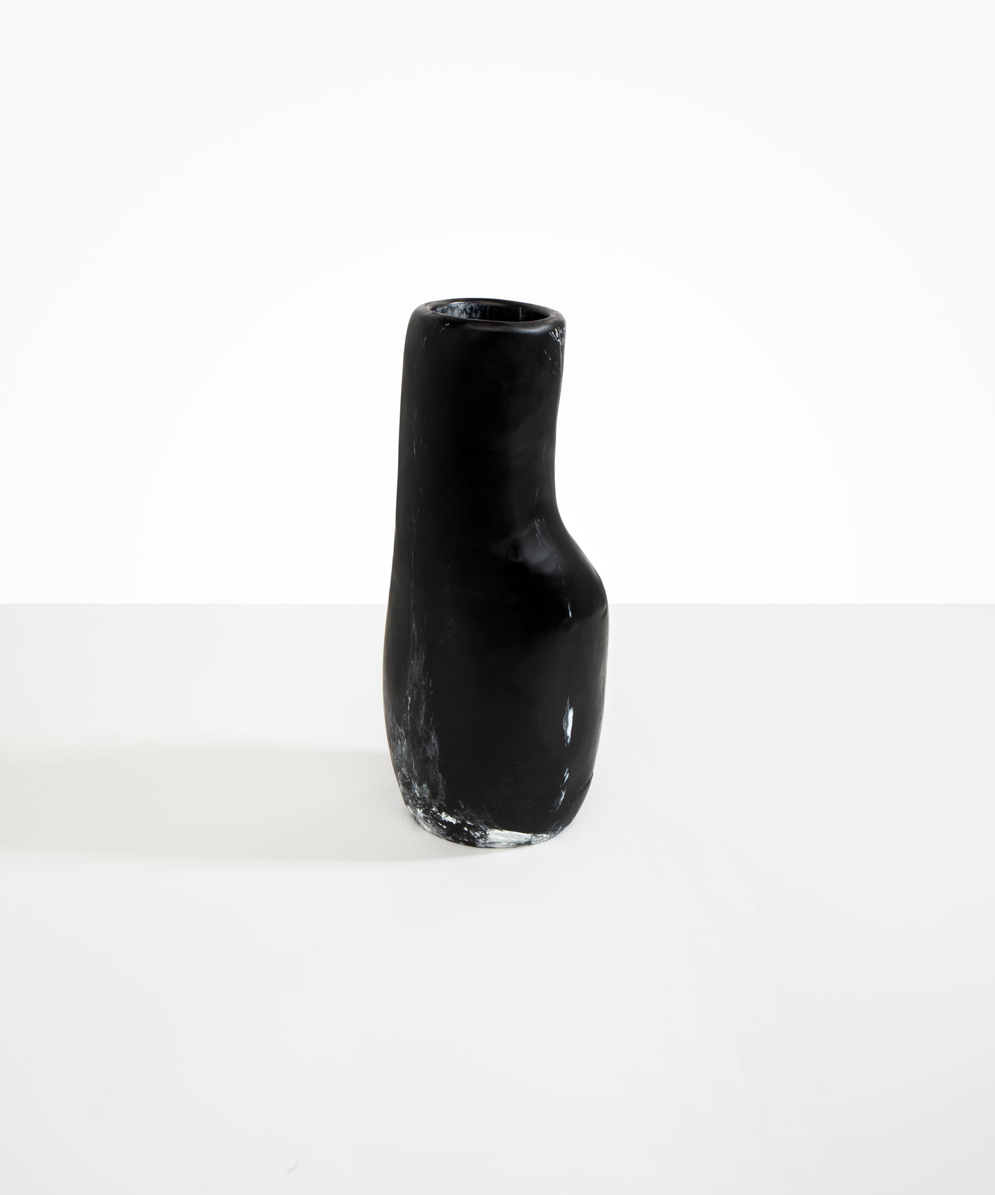 Dinosaur Designs Medium Studio Vase in Black Marble Colour resin..